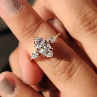 Bride’s Guide to Lily Arkwright Asscher Lab Diamond Engagement Rings